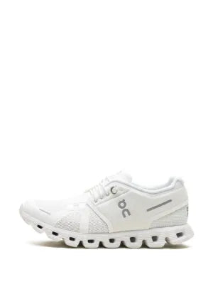 On RunnIng Cloud 5 WaterproOf White