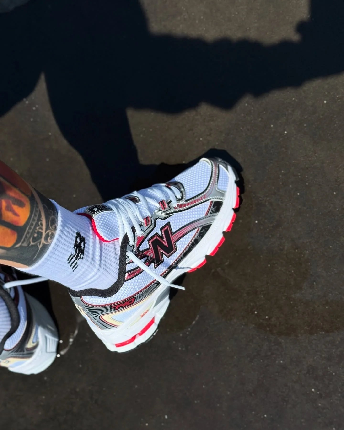 New Balance 740 Red White