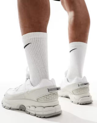 Nike Zoom Vomero 5 White