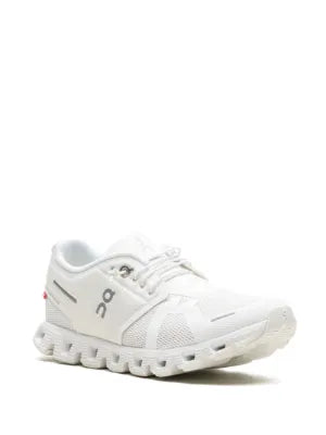 On RunnIng Cloud 5 WaterproOf White
