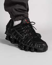 Nike ShoX Black